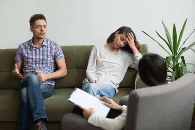 Local family mediation Hook for conflict resolution